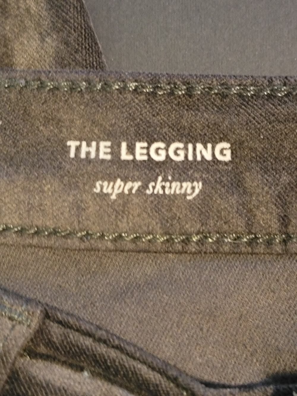 AG Adriano Goldschmied The Legging Super Skinny Green Velvet Holiday Pants  28R - Picture 6 of 9